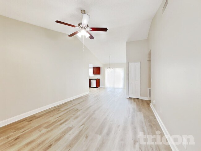 Building Photo - 4051 Forecast Dr