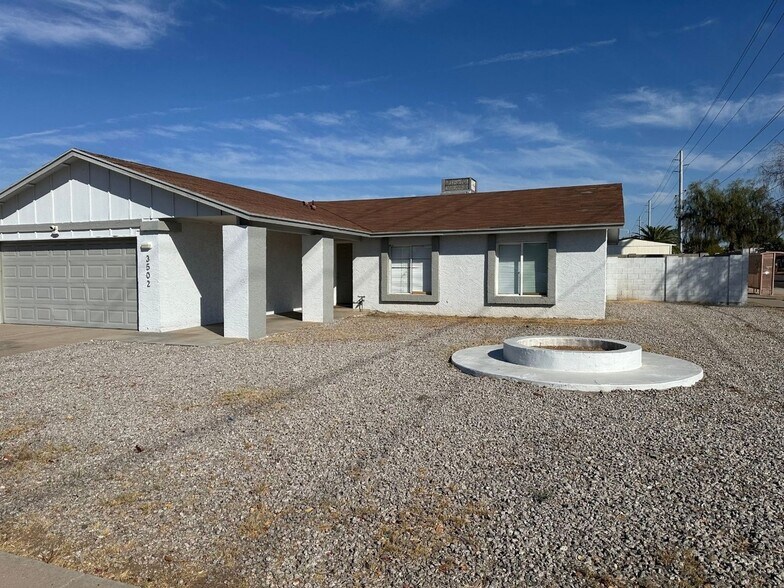 Primary Photo - 3502 W Willow Ave