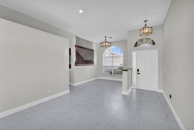 Building Photo - 491 SW 182nd Way