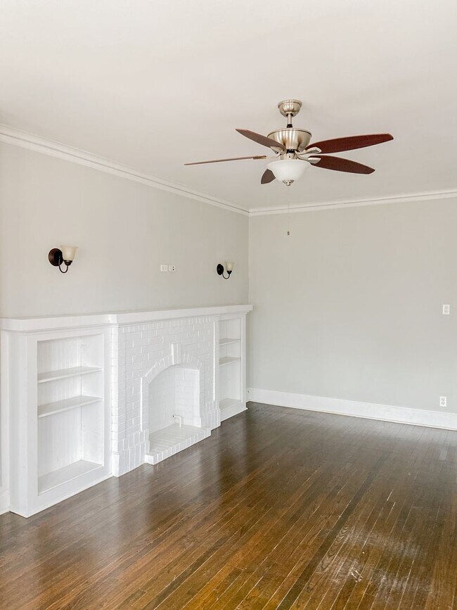 Building Photo - 5156 N Leavitt St