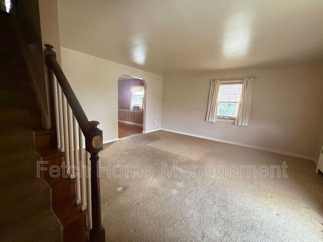 Building Photo - 903 Green Terrace