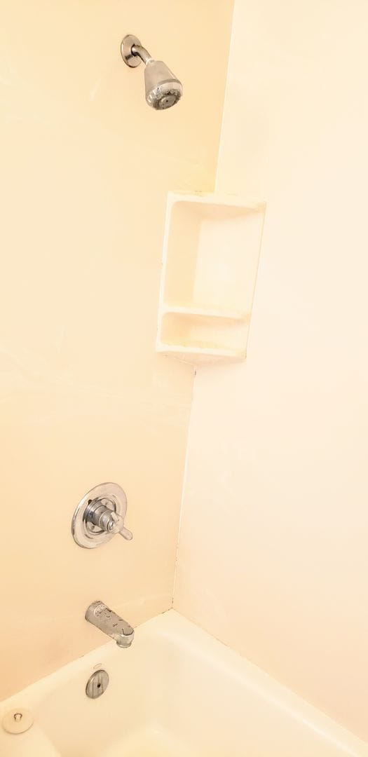 Building Photo - Summer Palace, Ala Moana, 1 Bedroom 1 Bathroom 1 Covered Parking Condominium Ocean View