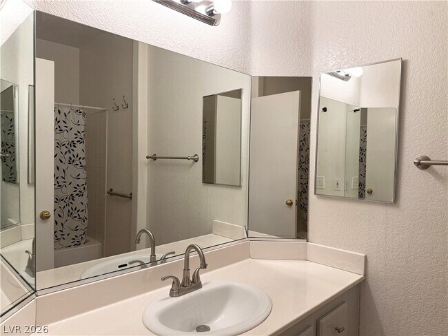 Building Photo - 3227 Cherum St