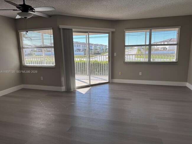 Building Photo - 2246 SE 27th Dr