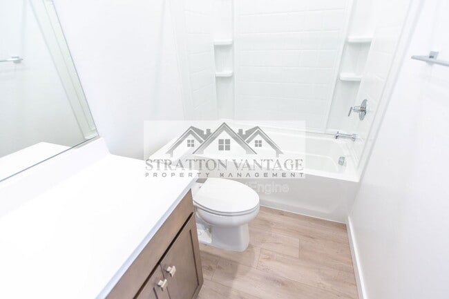 Building Photo - 1051 W. Diamondback Dr.