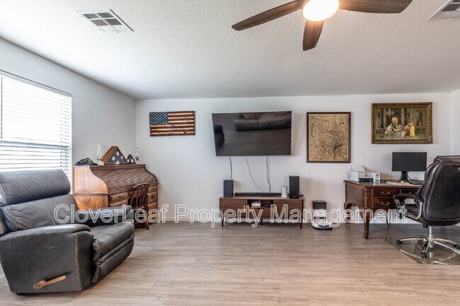 Building Photo - 2847 Elion Dr