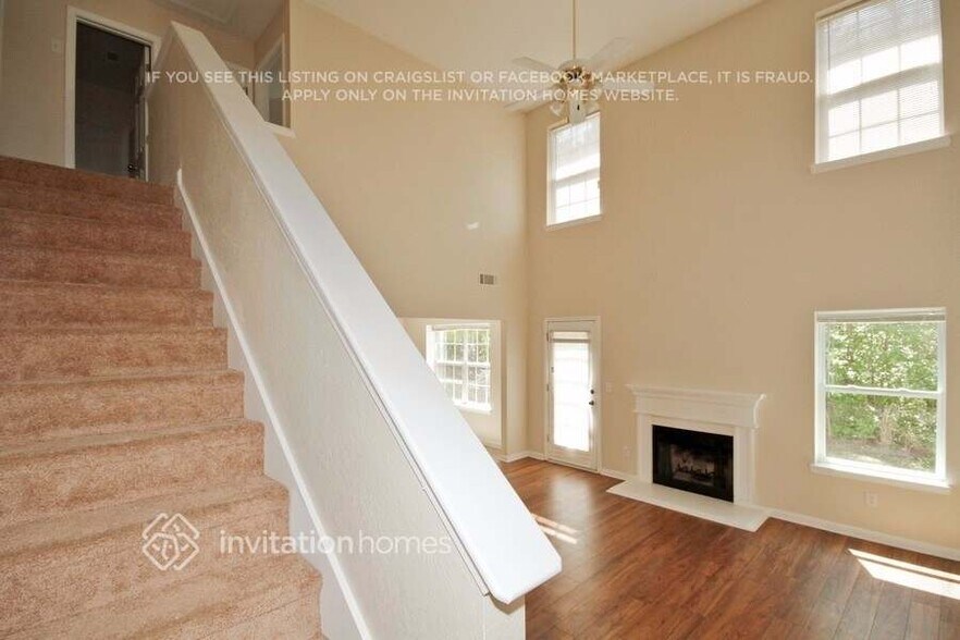 Building Photo - 4435 Ravenwood Dr