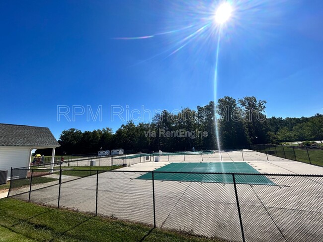 Building Photo - 2157 Kennington Pkwy N