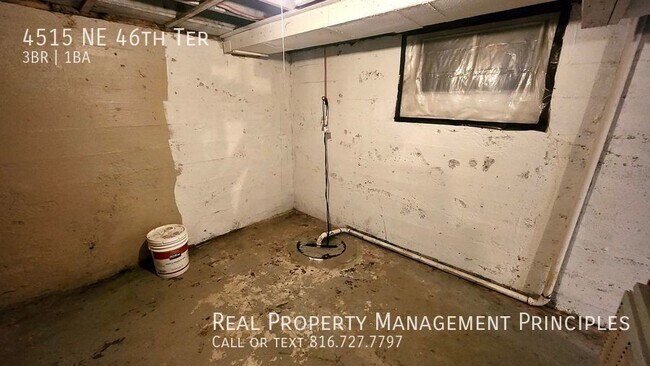 Building Photo - 4515 NE 46th Terrace