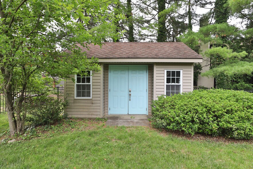 Building Photo - 7002 Wethersfield Pl
