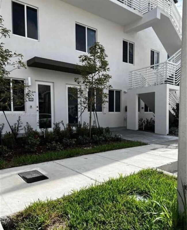Building Photo - 6453 NW 102nd Path
