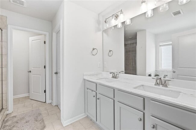 Building Photo - 79 Lantana Crossing