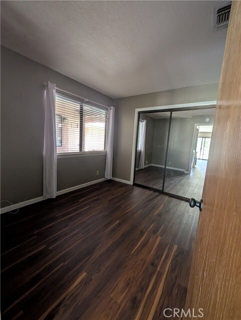 Building Photo - 27535 Lakeview Dr