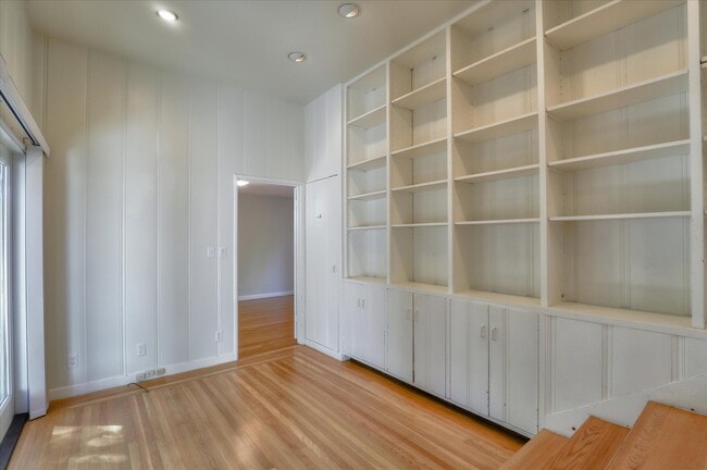 Building Photo - 1766 Woodhaven Way