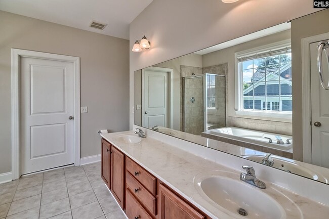 Building Photo - 118 Sandlapper Way