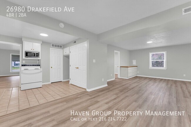 Building Photo - 26980 Drakefield Ave