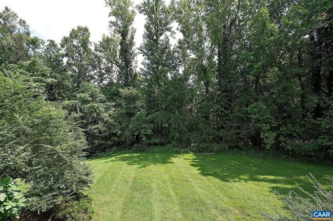Building Photo - 545 Burgoyne Rd
