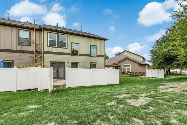 Building Photo - 1900 Little Elm Trail