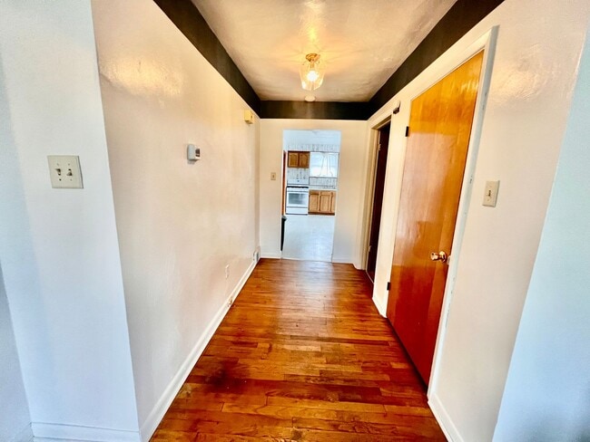 Building Photo - 212 N Highland Ave