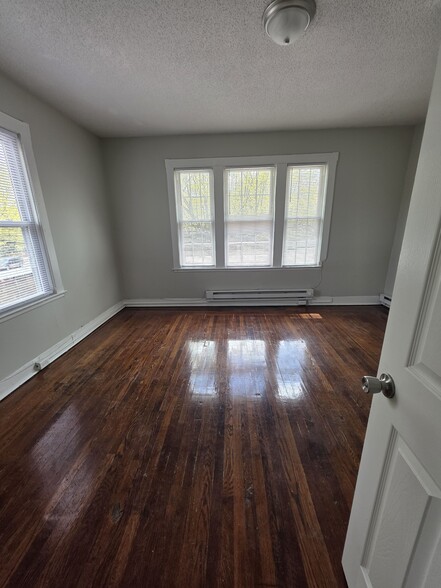 Building Photo - 357 Whalley Ave