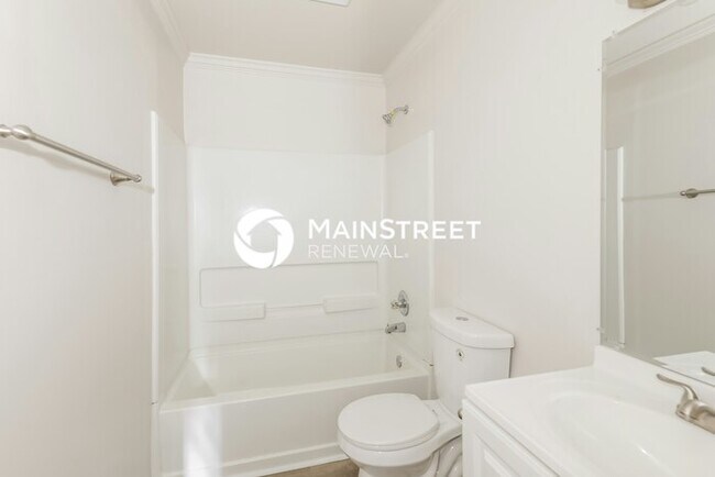 Building Photo - 5 Bedroom Pet-Friendly Home in McDonough, ...