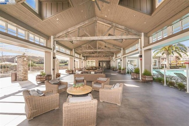 Building Photo - Beautiful 2 story home located in gated community of Wallis Ranch Dublin
