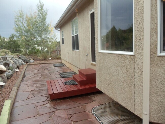 Building Photo - 5 Bd Ranch Home in School D-20
