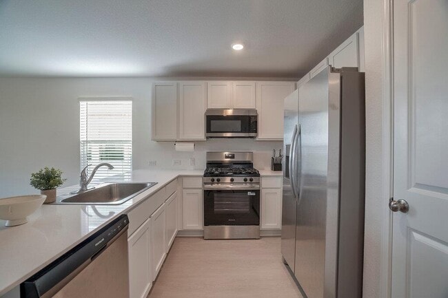 Building Photo - 321 Keefer