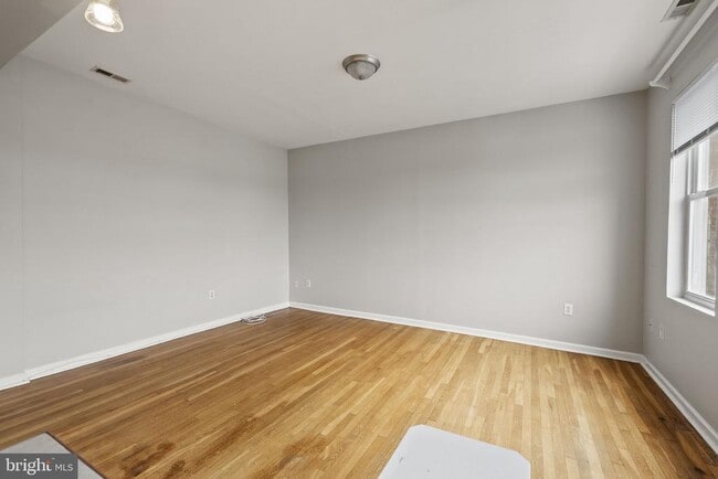Building Photo - 4120 14th St NW