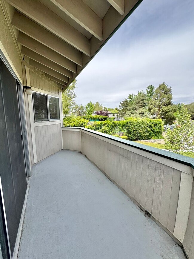 Building Photo - 2519 Sunny Slope Dr