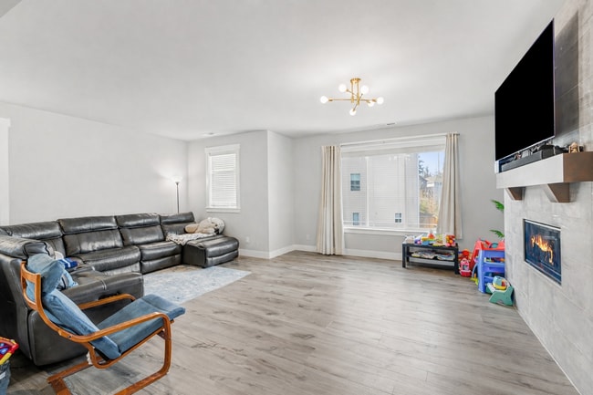 Building Photo - Home for Rent at Creekside Grove!