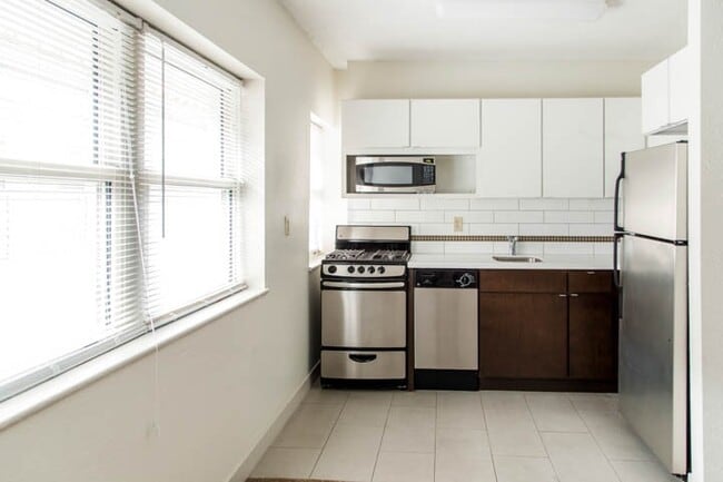 Interior Photo - Alexander