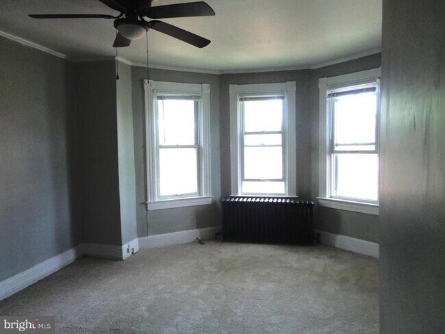 Building Photo - 2908 Grindon Ave