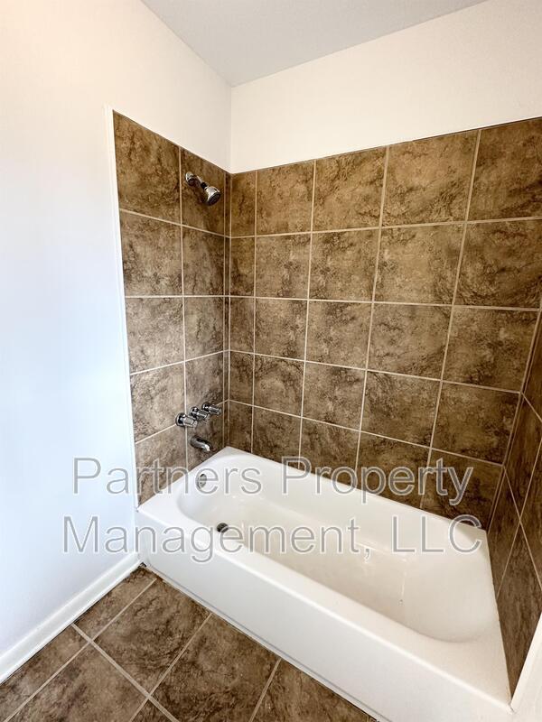 Building Photo - 14171 Wolf Dr