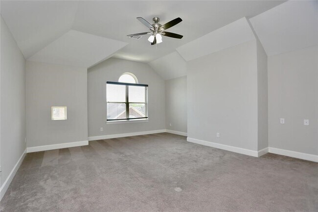 Building Photo - 3614 Main Plaza Dr