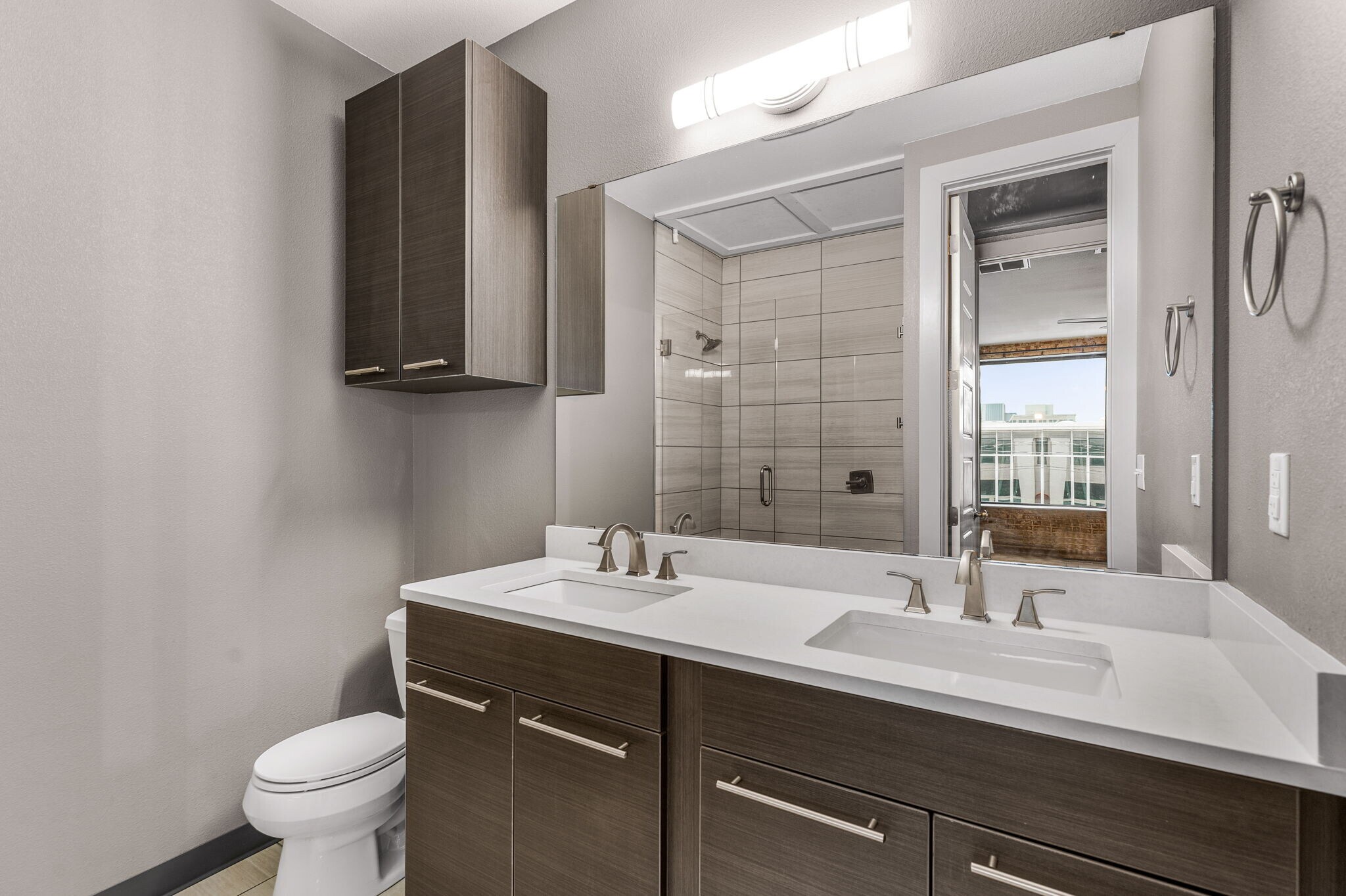 Building Photo - 901 9th St