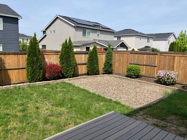 Building Photo - Beautiful Three Bedroom Home in North Salem