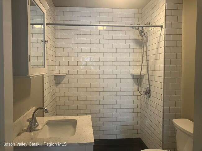 Building Photo - 1 William St