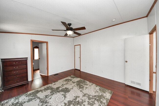 Building Photo - 16338 Hill Country Ct