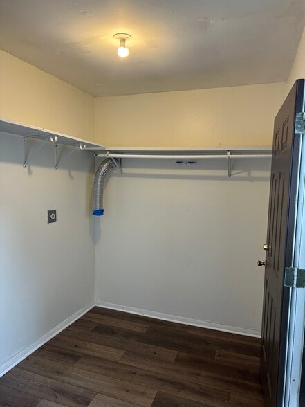 Building Photo - 2472 Agler Rd