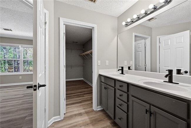 Building Photo - 1065 Maple Valley Ct