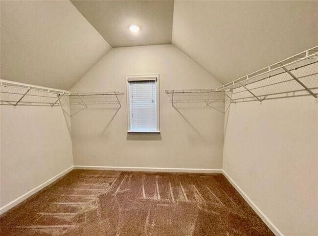 Building Photo - 181 Charolais Dr