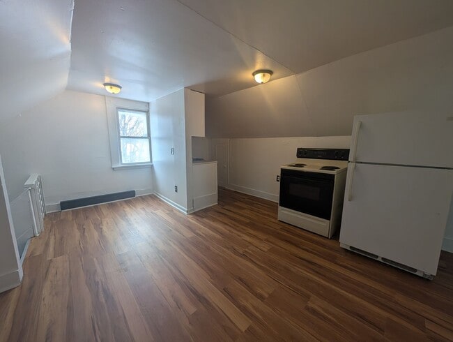 Building Photo - 10711 Joan Ave