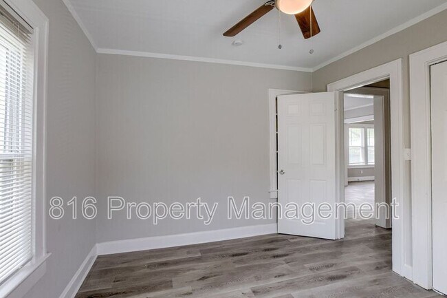Building Photo - 3541 Mersington Ave