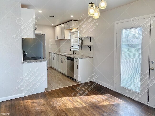 Building Photo - 3 br, 1 bath House - 5535 S Boston Pl