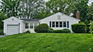 Building Photo - 73 Knollwood Rd