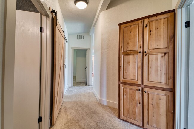 Building Photo - Escape to the Country – Beautiful 3 Bed, 2...
