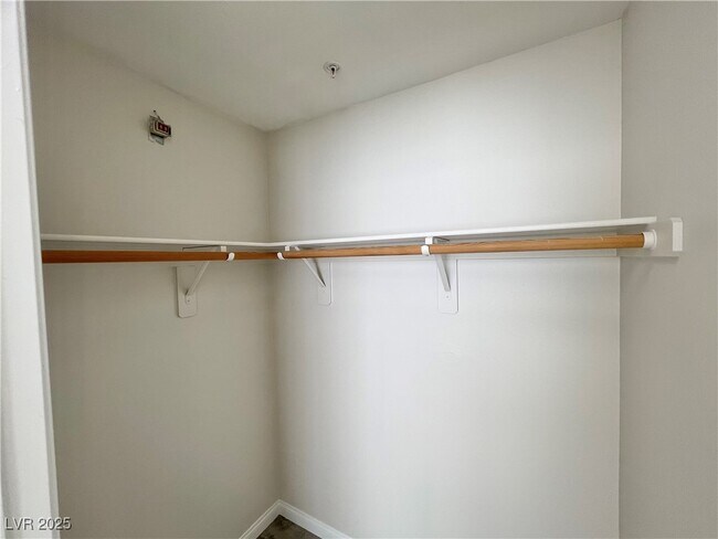 Building Photo - 9050 W Warm Springs Rd