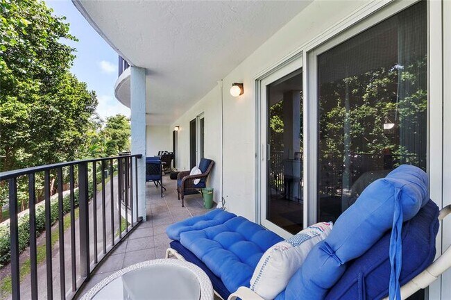 Building Photo - 3909 N Ocean Blvd