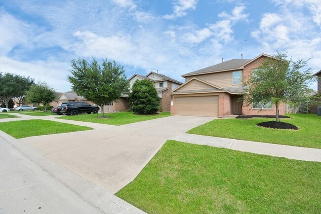Building Photo - 3210 Aldridge Dr
